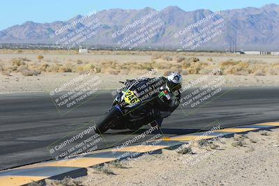 media/Jan-10-2025-CVMA Friday Practice (Fri) [[489e0da257]]/Group 4 and Trackday/Session 2 (Turn 4 Inside)/